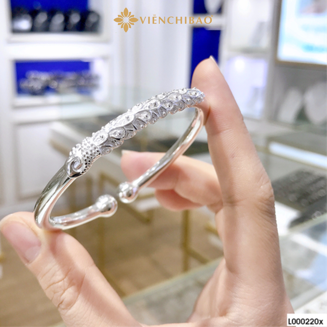 Kiềng khổng tước trắng bản hở