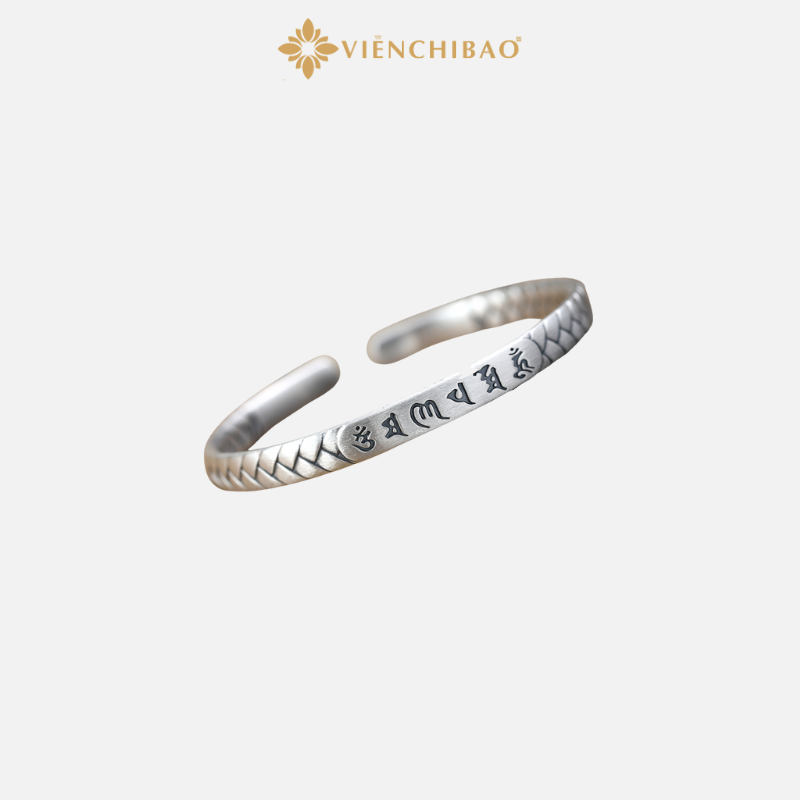 Kiềng tay lục tự