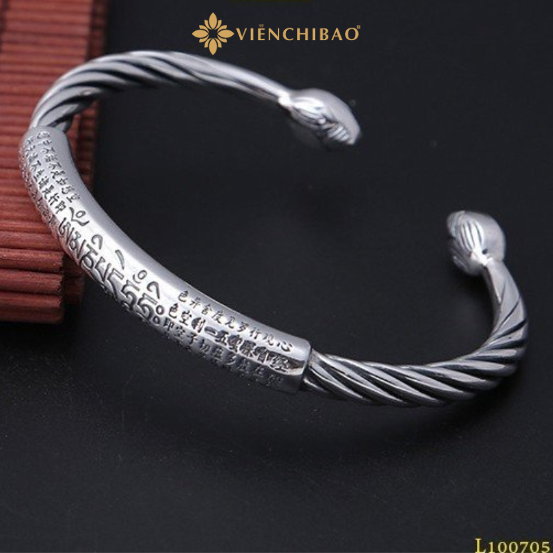 Kiềng tay xoắn lục tự