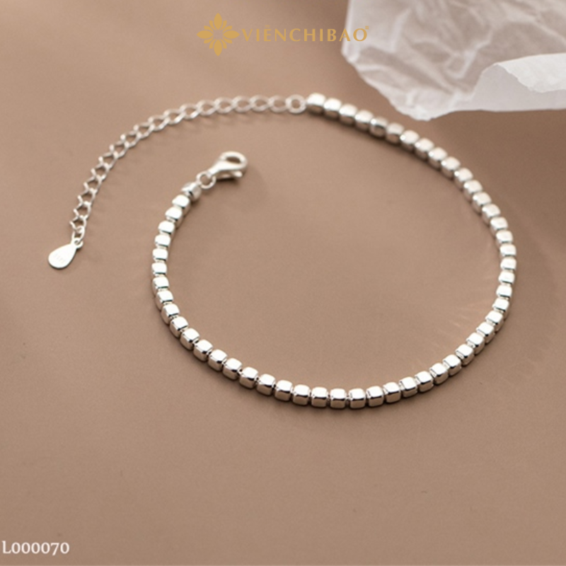 Lắc bạc nữ bi vuông