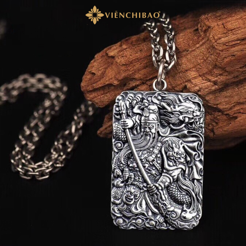 Mặt dây chuyền quan thánh