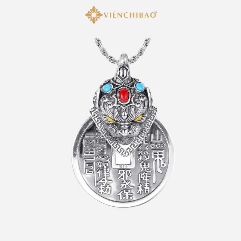 MẶT DÂY CHUYỀN THẦN CHÚ SƠN QUỶ BÁT QUÁI HỘ THÂN VIỄN CHÍ BẢO