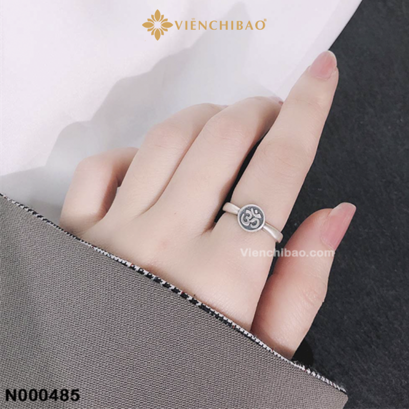 Nhẫn bạc nữ chủng tự