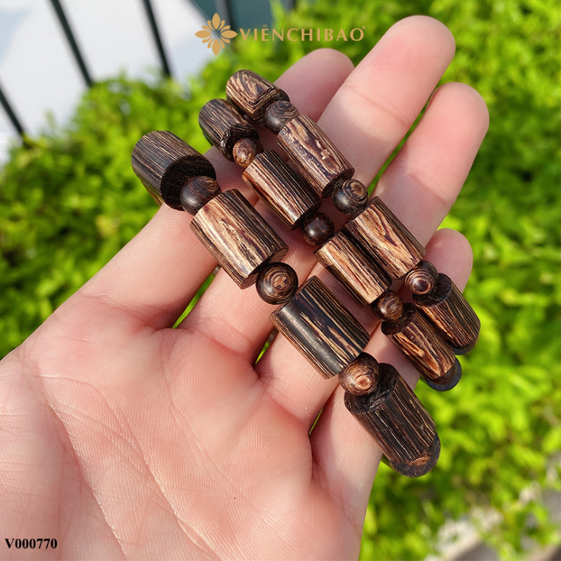 Trầm hương sánh chìm