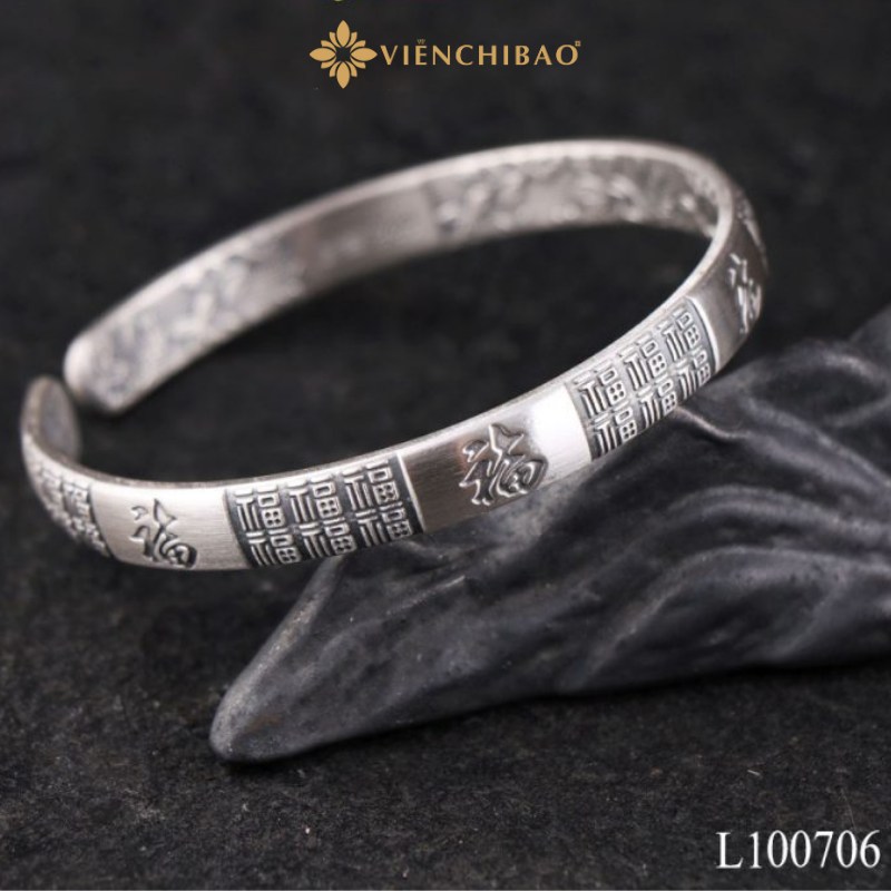 Vòng tay chữ phúc bạc thái