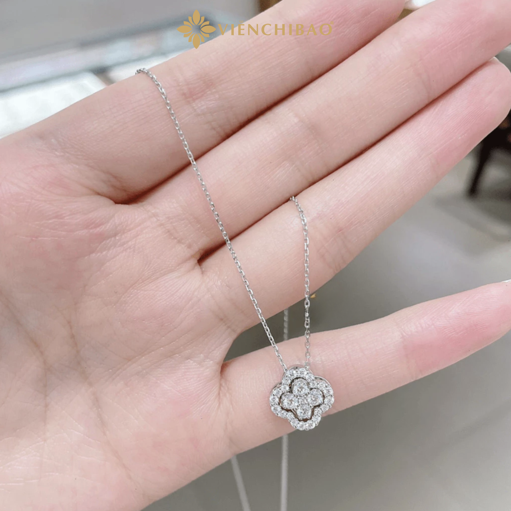 Dây chuyền cỏ 4 lá đính đá