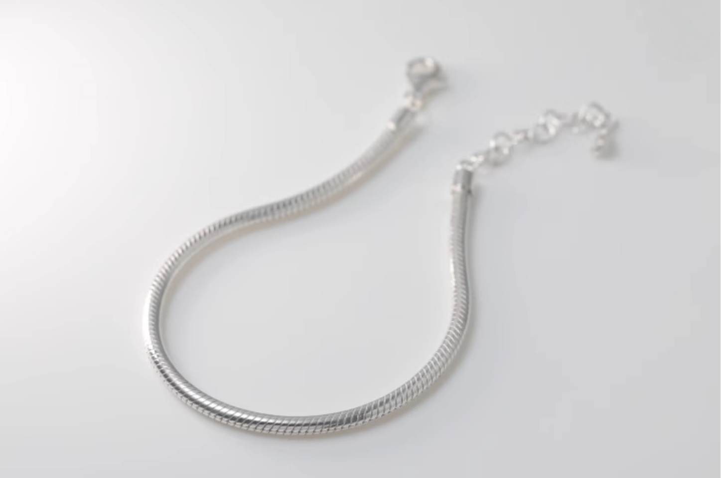 Lắc tay dáng sợi mỳ trơn 