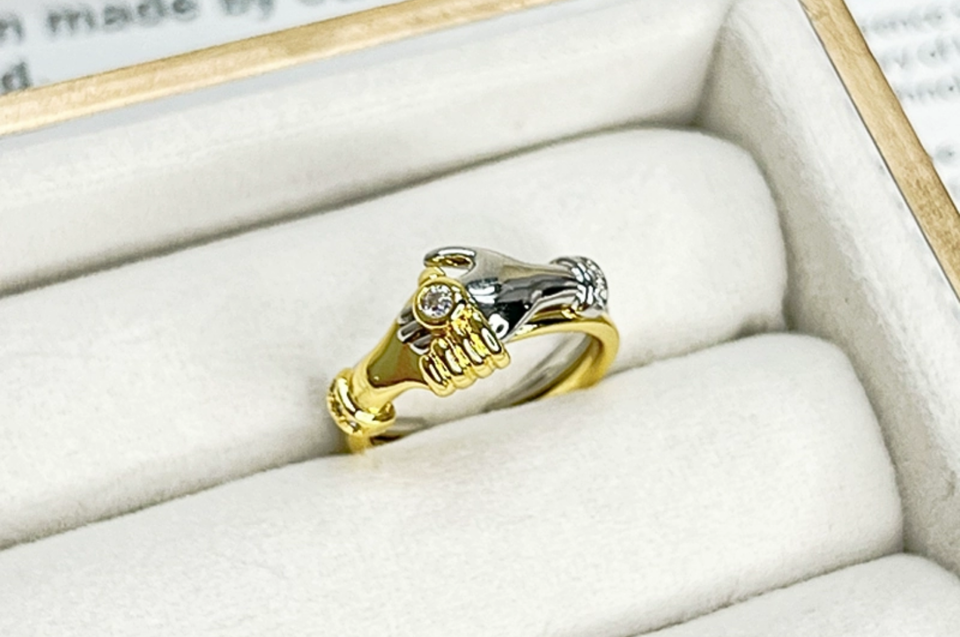 Nhẫn nắm tay bạc