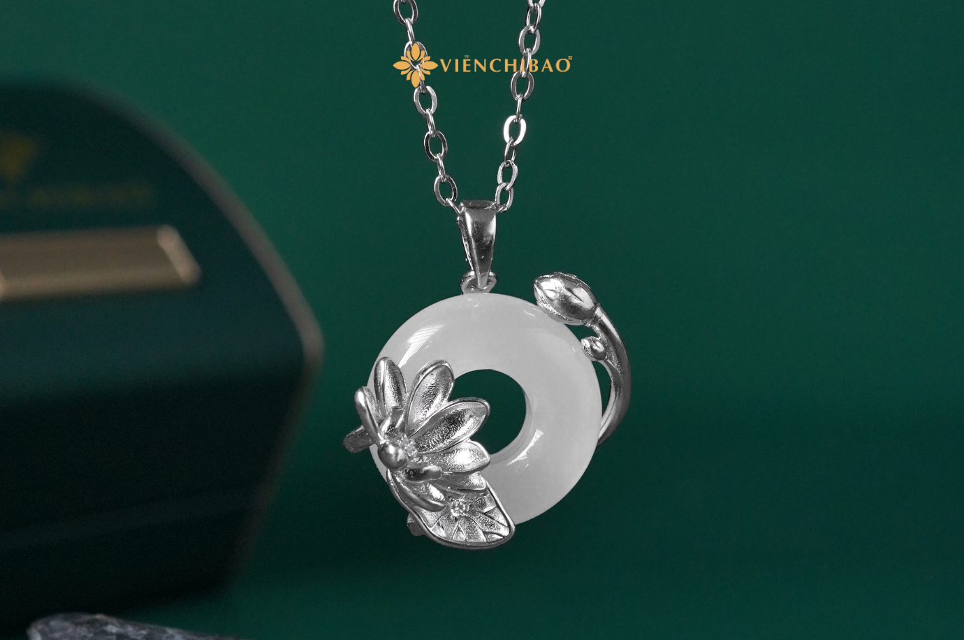 Dây chuyền đá mã não ánh trăng hồ sen (2)