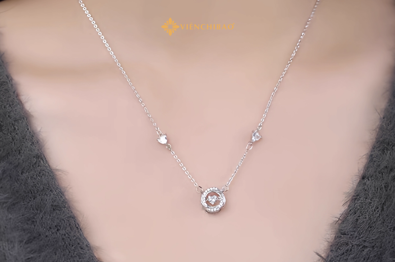 Dây chuyền mặt xoắn đính đá zircon trái tim