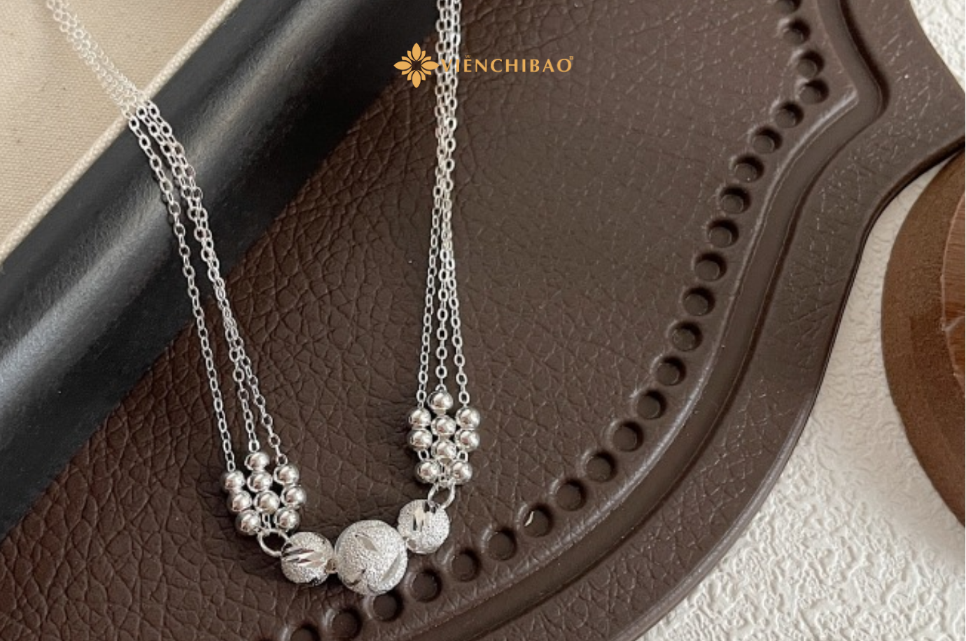 Dây chuyền tam sinh tam thế