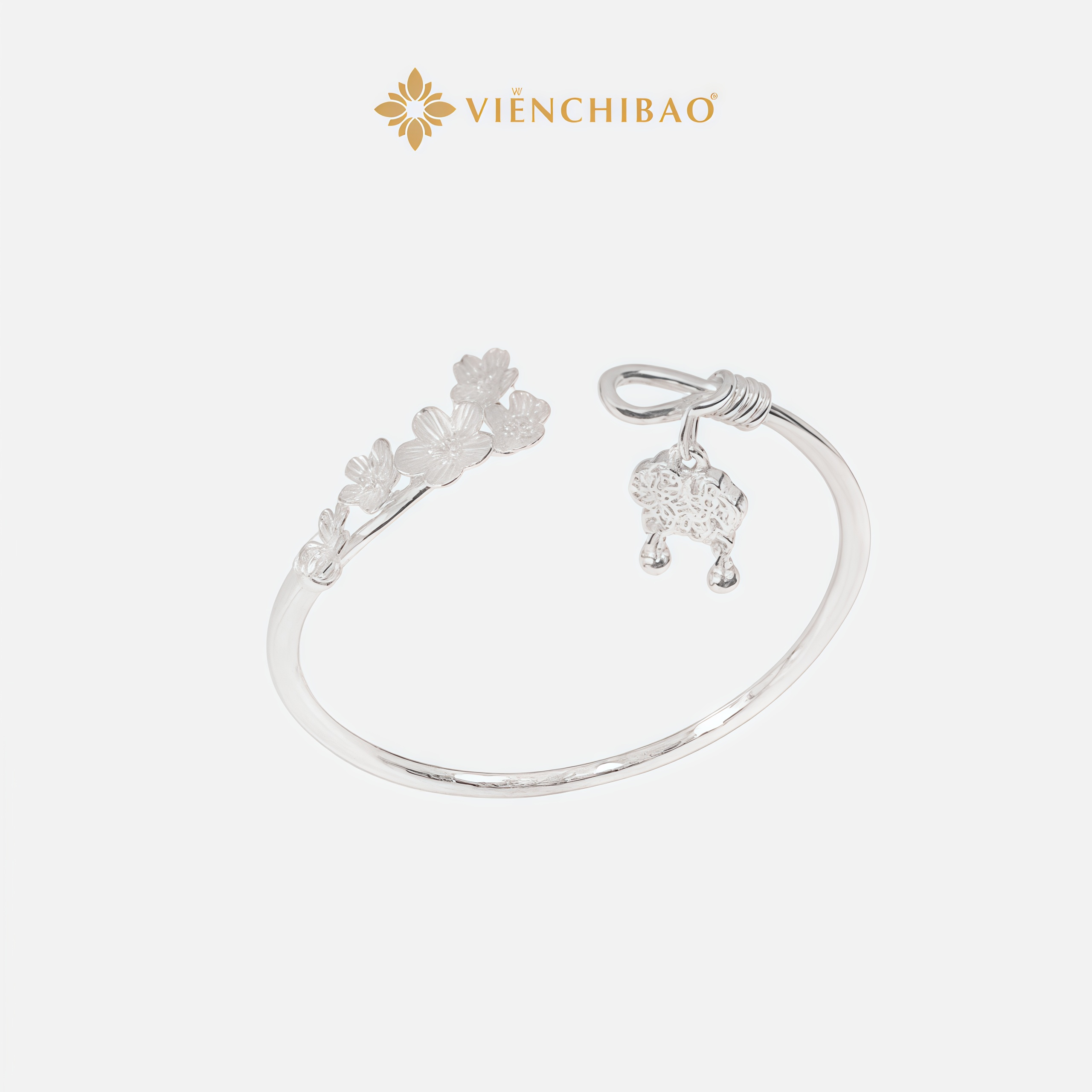 KIỀNG TAY HOA CHARM TRƯỜNG MỆNH S999 - VIỄN CHÍ BẢO - K400034