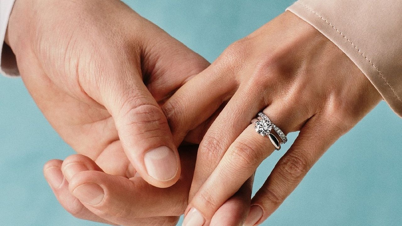 tim-hieu-thiet-ke-kinh-dien-cua-nhan-dinh-hon-tiffany-setting